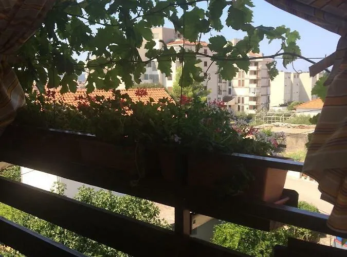 Lejlighed Apartment *